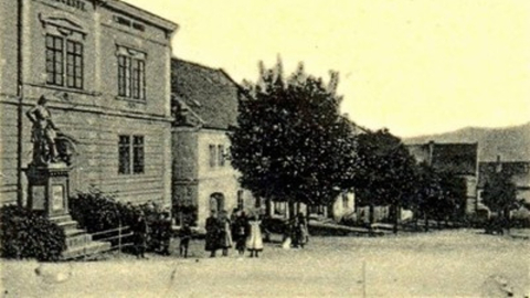 Socha náměstí